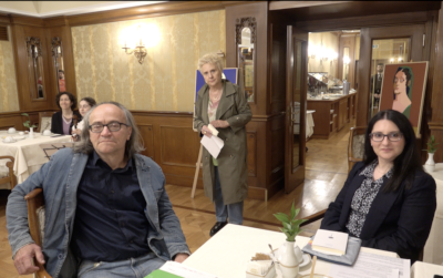 Cinzia Demi introduce gli autori Sauro Albisani e Anna Ruotolo all'evento Un thè con la poesia al Grand Hotel Majestic